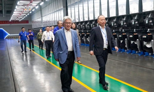 国家工信部节能与综合利用司司长黄利斌莅临尊龙AG恒超调研指导